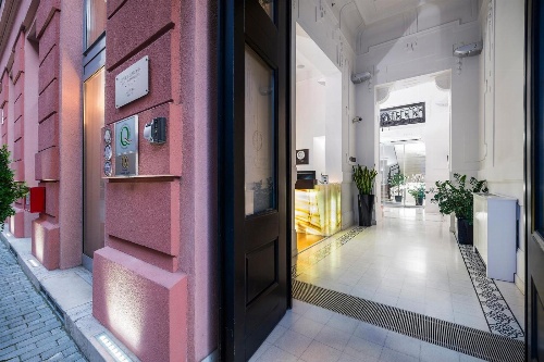 Opera Garden Hotel & Apartments image 3